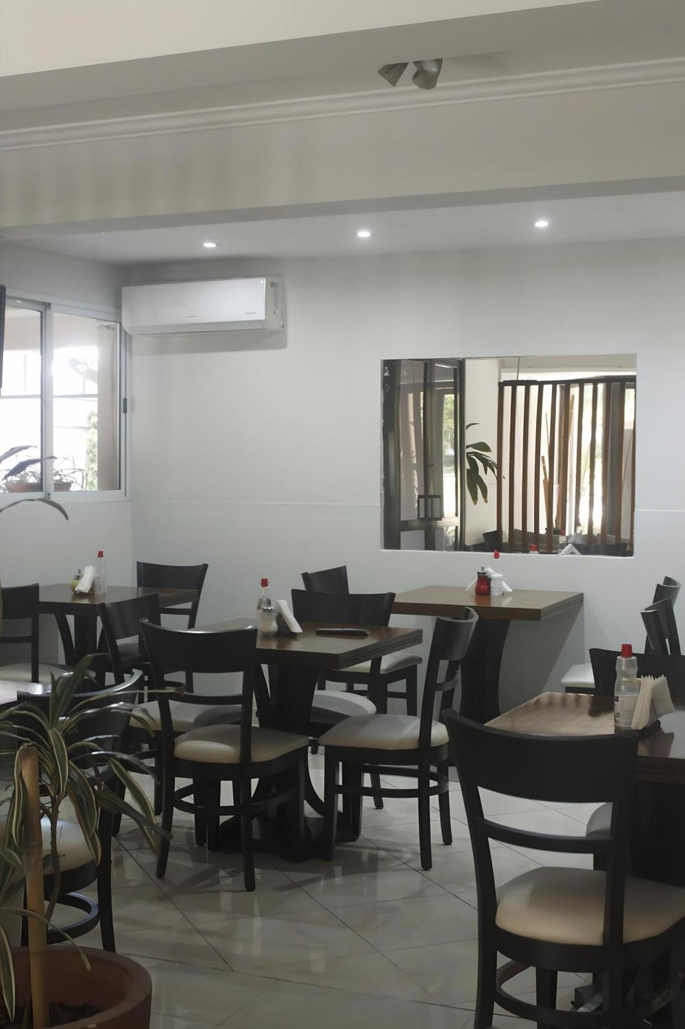 Hotel Sienna Μεντόζα Εξωτερικό φωτογραφία